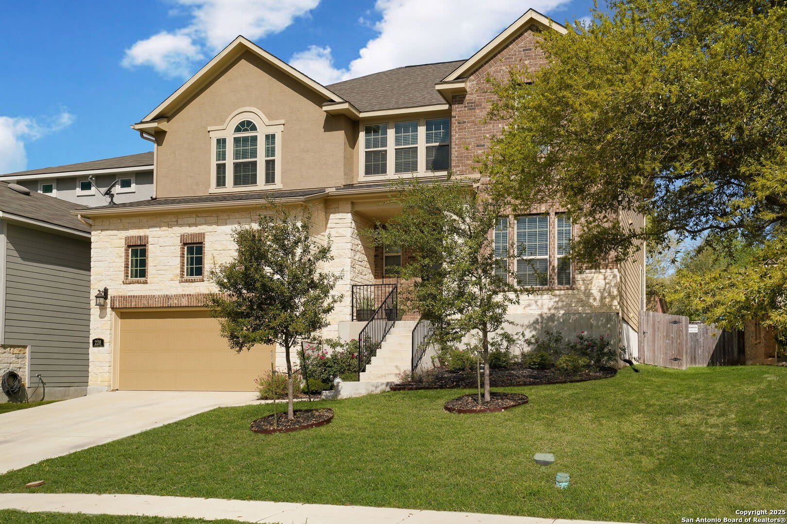 228 Comanche Trail – photo 2