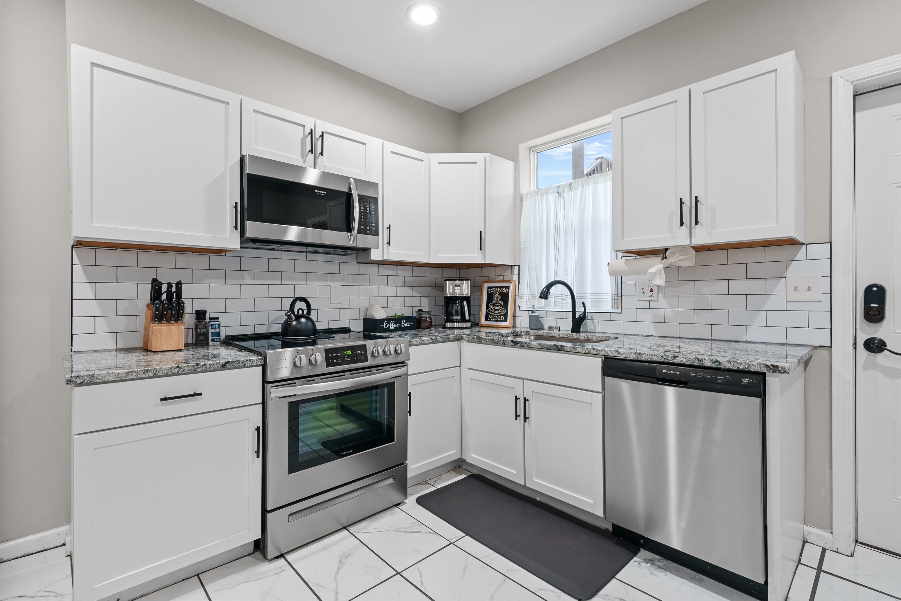 536 Oakwood Avenue – photo 4
