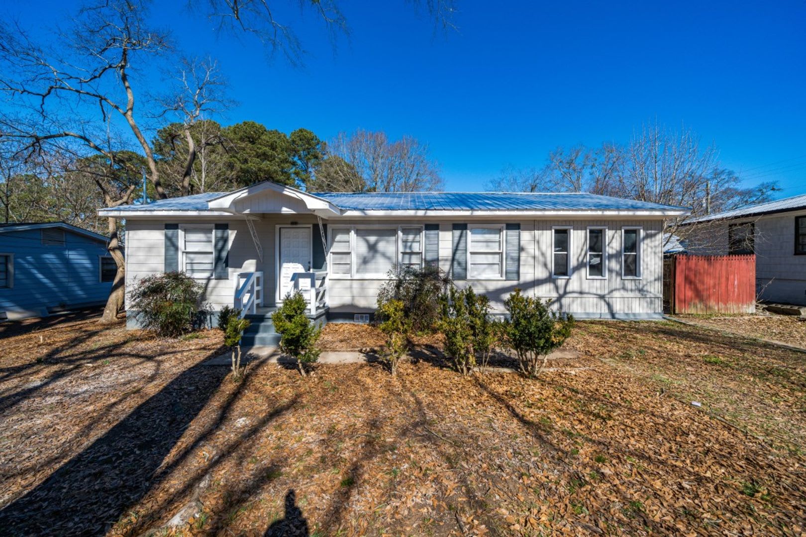 352 1st Ave NW- pet friendly 3BR + Bonus Room! – photo 1