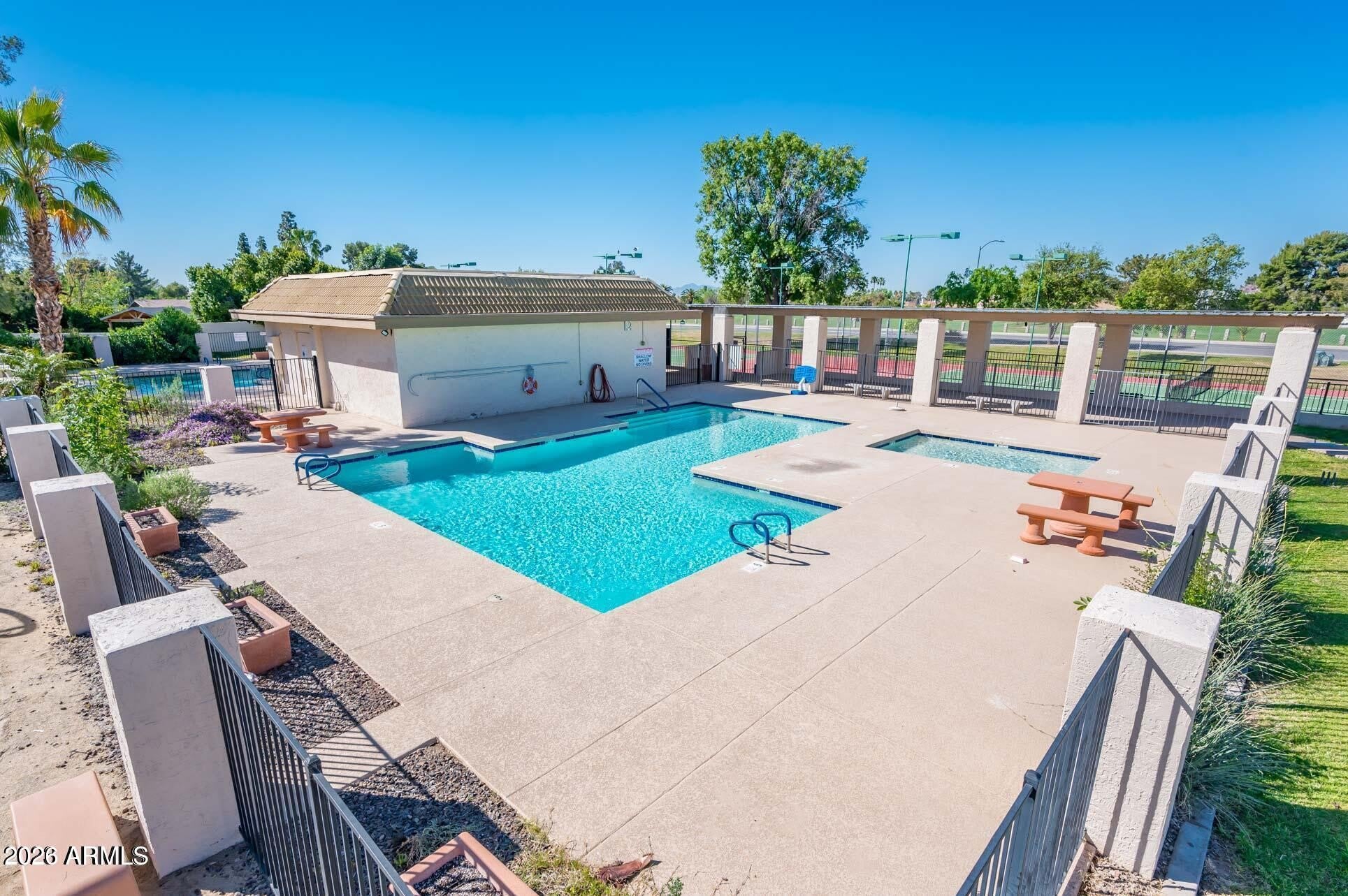 4515 W CONTINENTAL Drive – photo 1