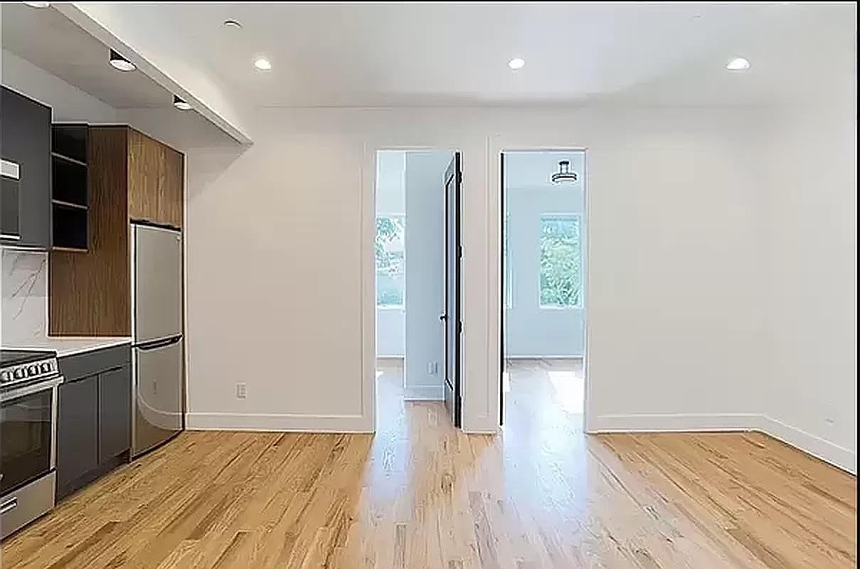 1626 Brooklyn Ave # 2K – photo 4