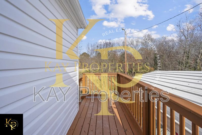 1207 Jackson St – photo 3