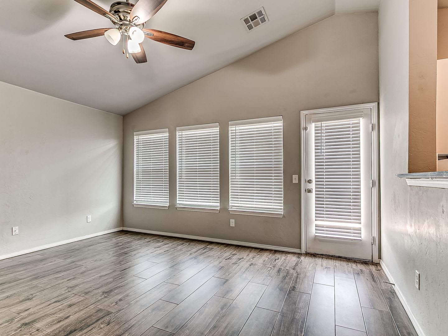 Beautiful Home in Edmond + Edmond Schools + 3 bedrooms – photo 4