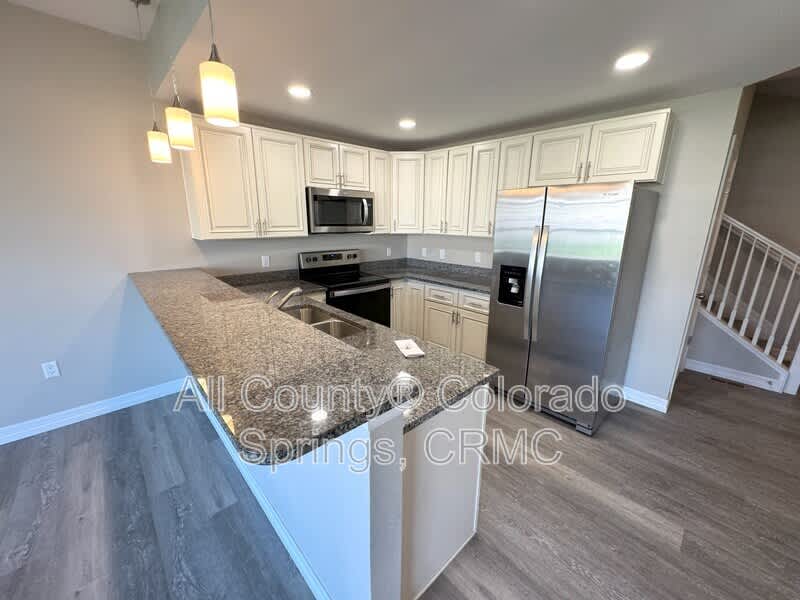 764 Brambleberry Heights – photo 2
