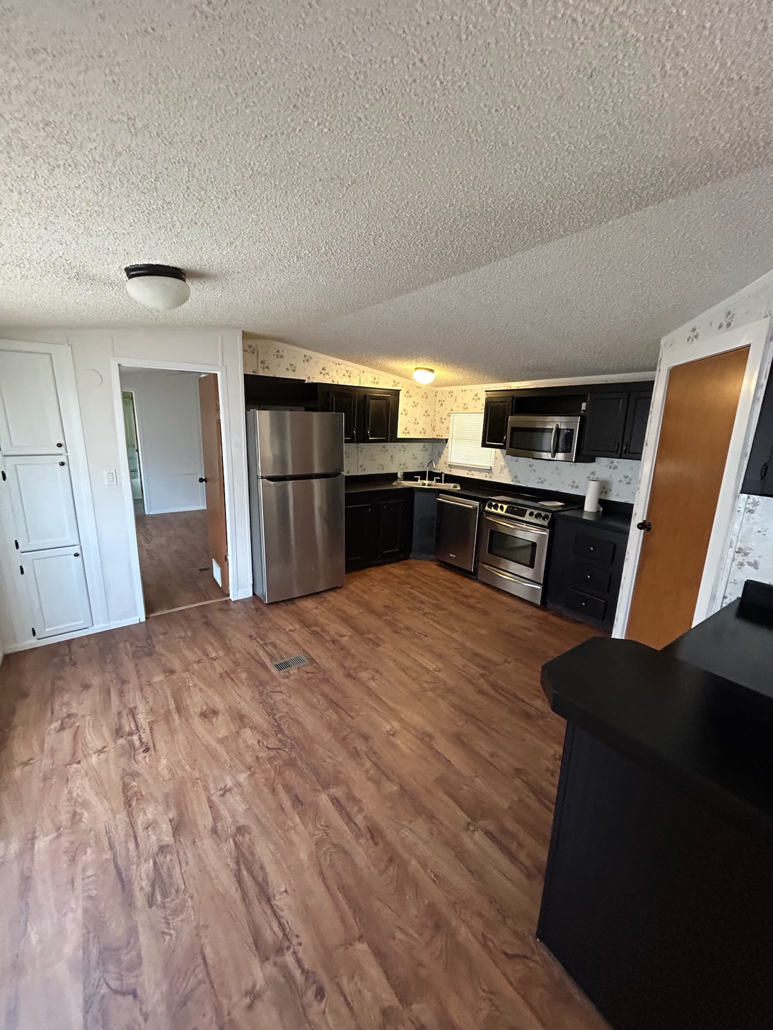 2250 White Road – photo 2