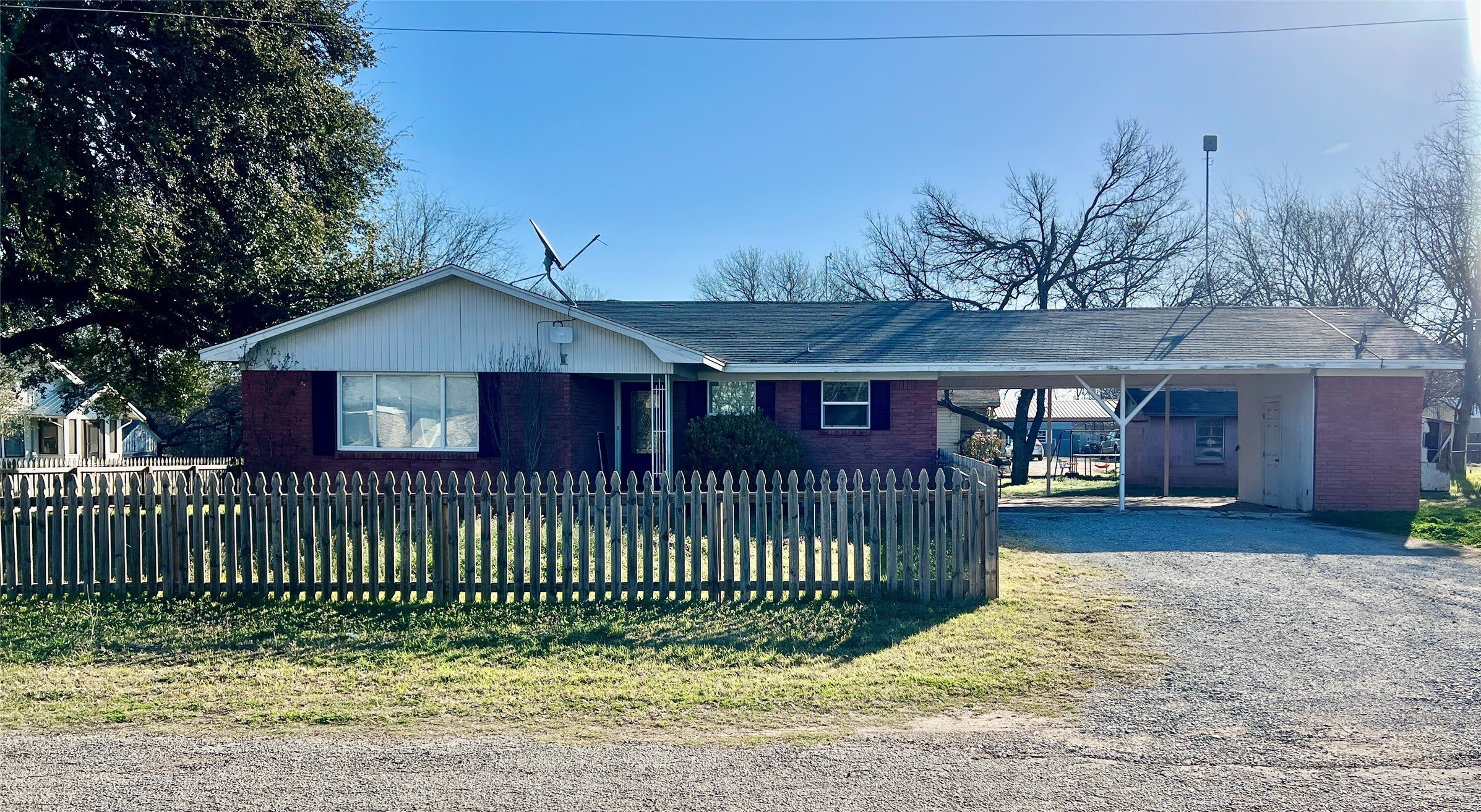 216 Woodlawn Avenue – photo 2