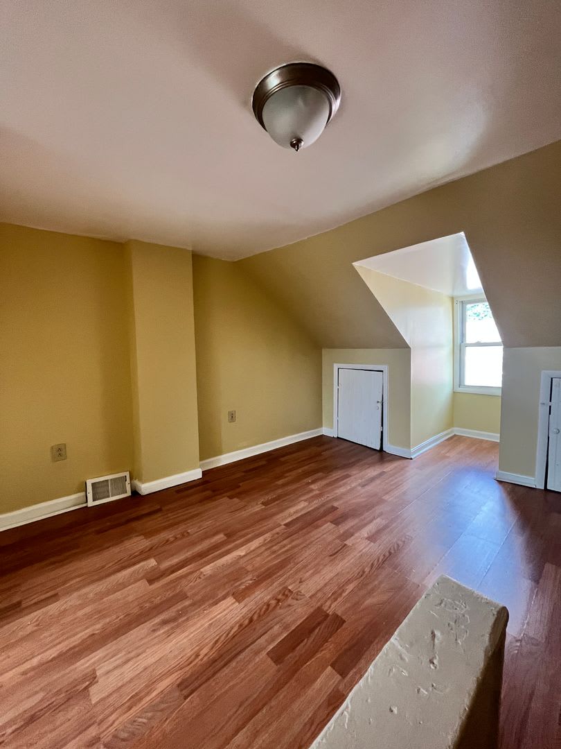 3 Bedroom Home in Reading! – photo 3