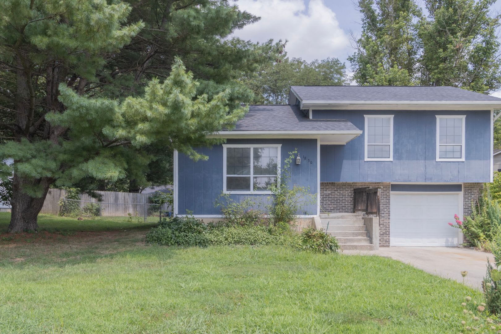 Beautifully Updated 3BR Home w/ Bonus Room, Fenced Yard &amp; Garage – photo 1