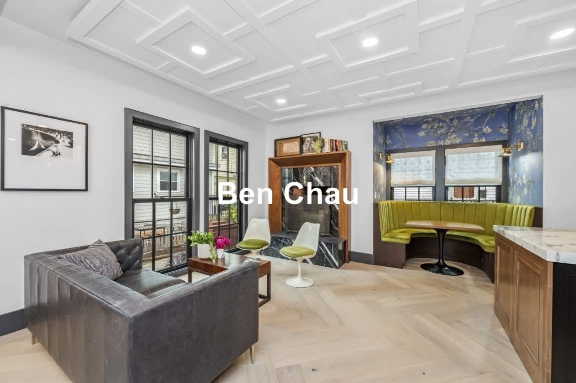 208 Windsor St – photo 2