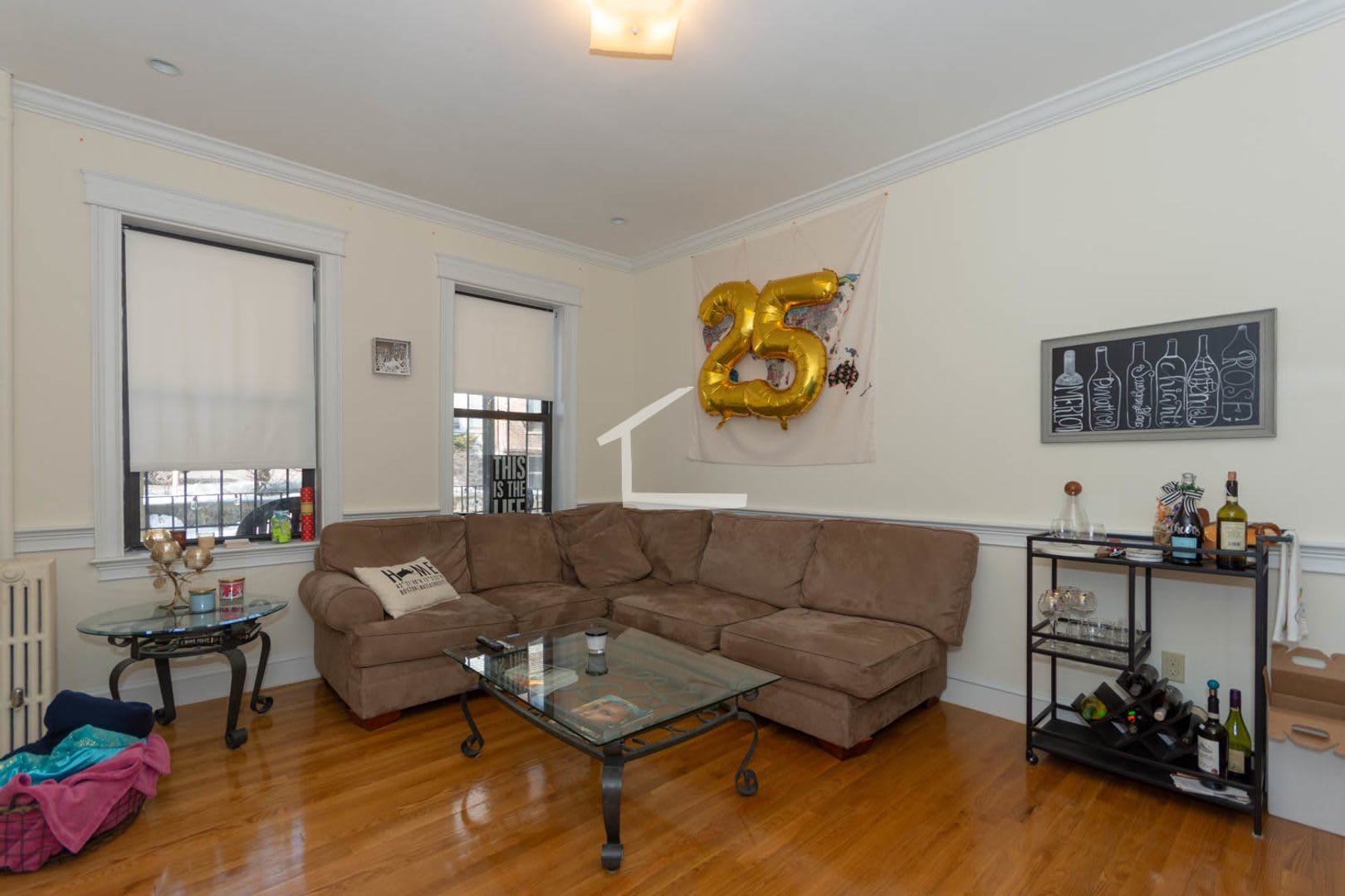 Awesome 4 bed 2 bath in Allston – photo 2