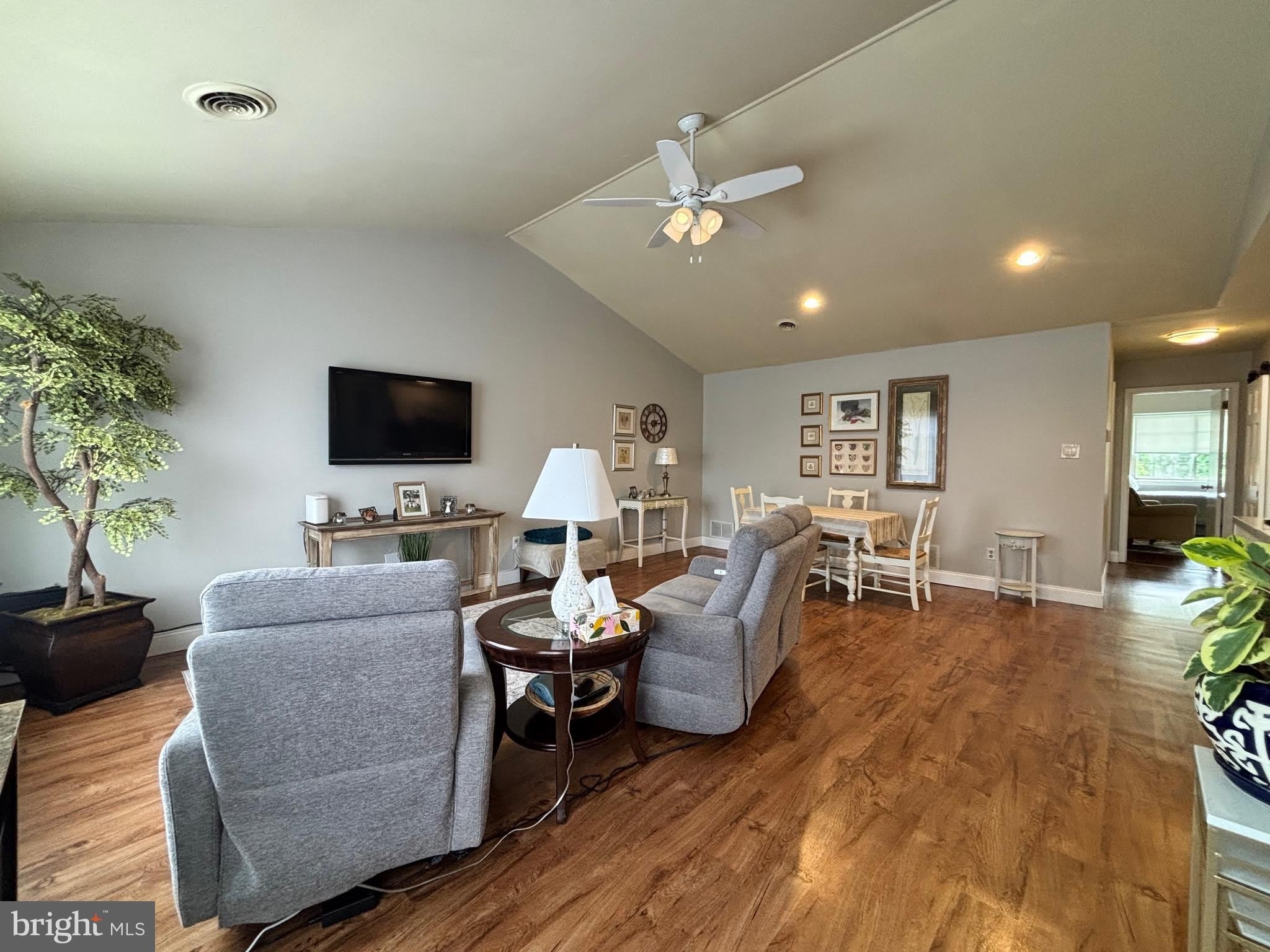 711 WEXFORD Way – photo 4
