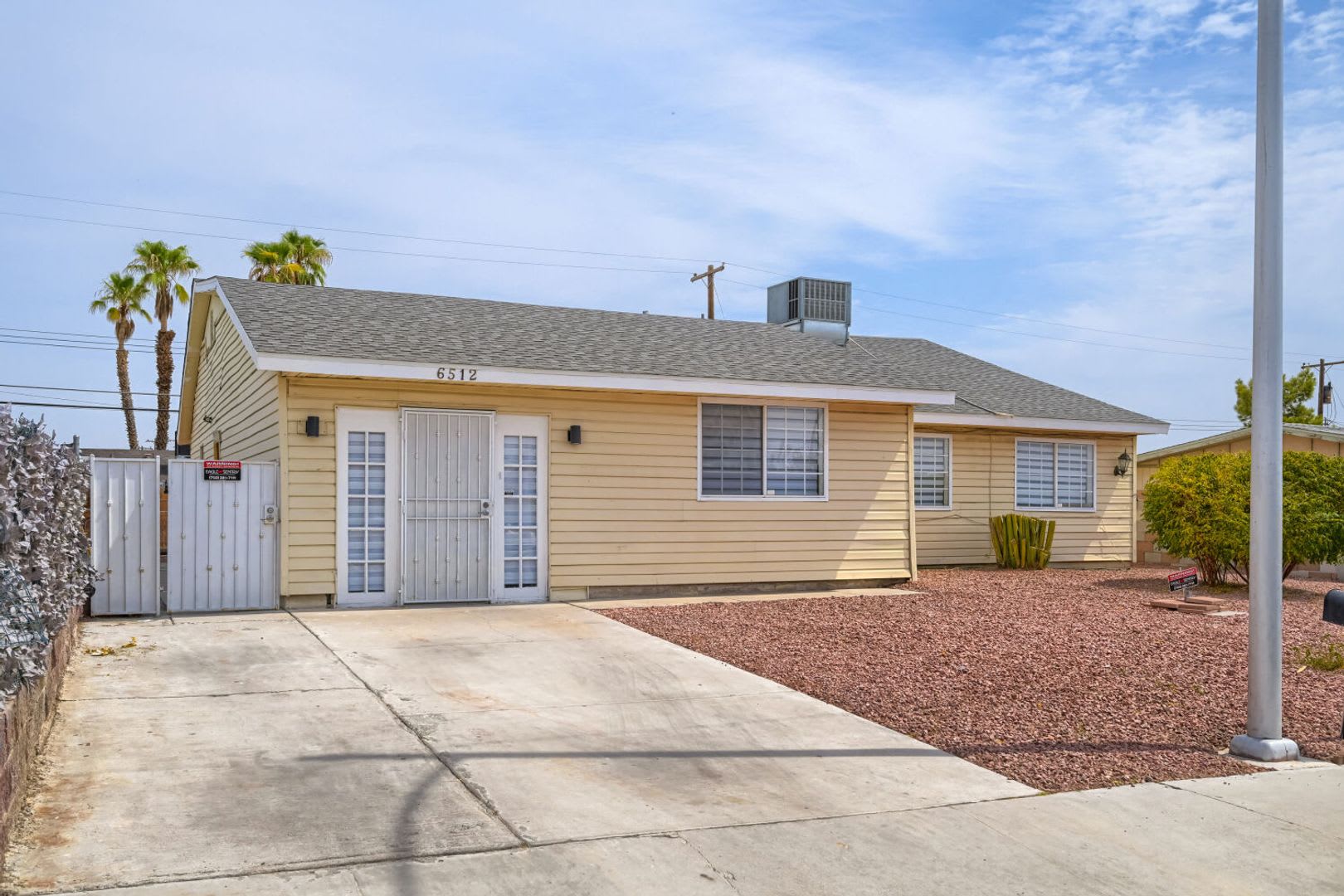 Charming 4-Bedroom Home in Central Las Vegas! – photo 2