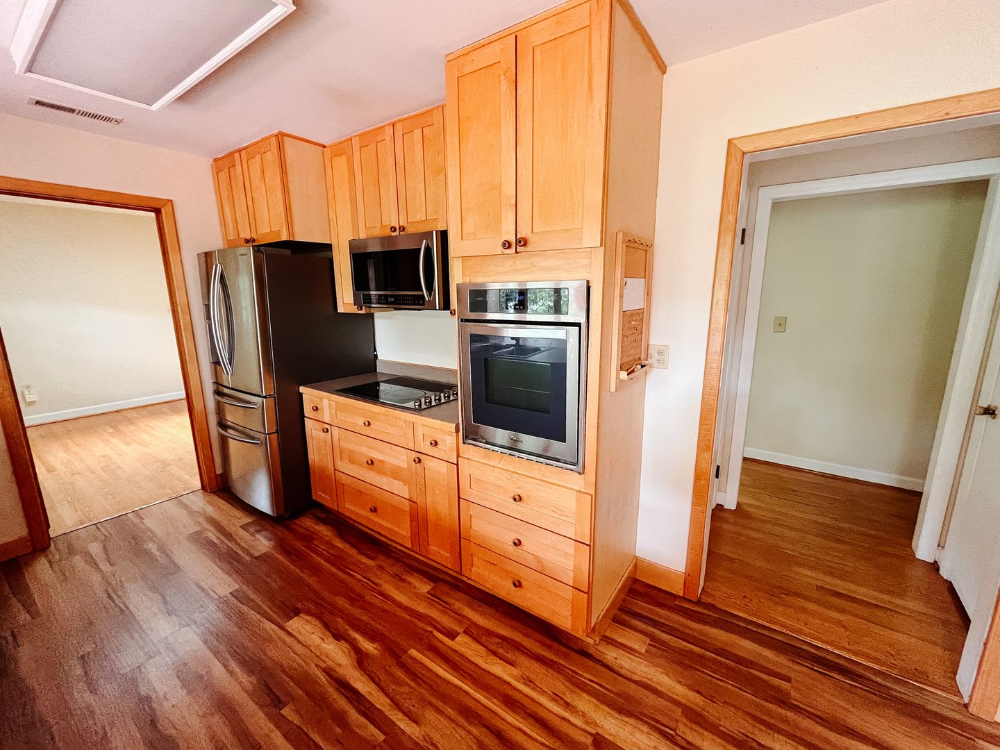 Charming Blacksburg 3 Bedroom, 2 Bath House w/Updated Bath and Kitchen – photo 2