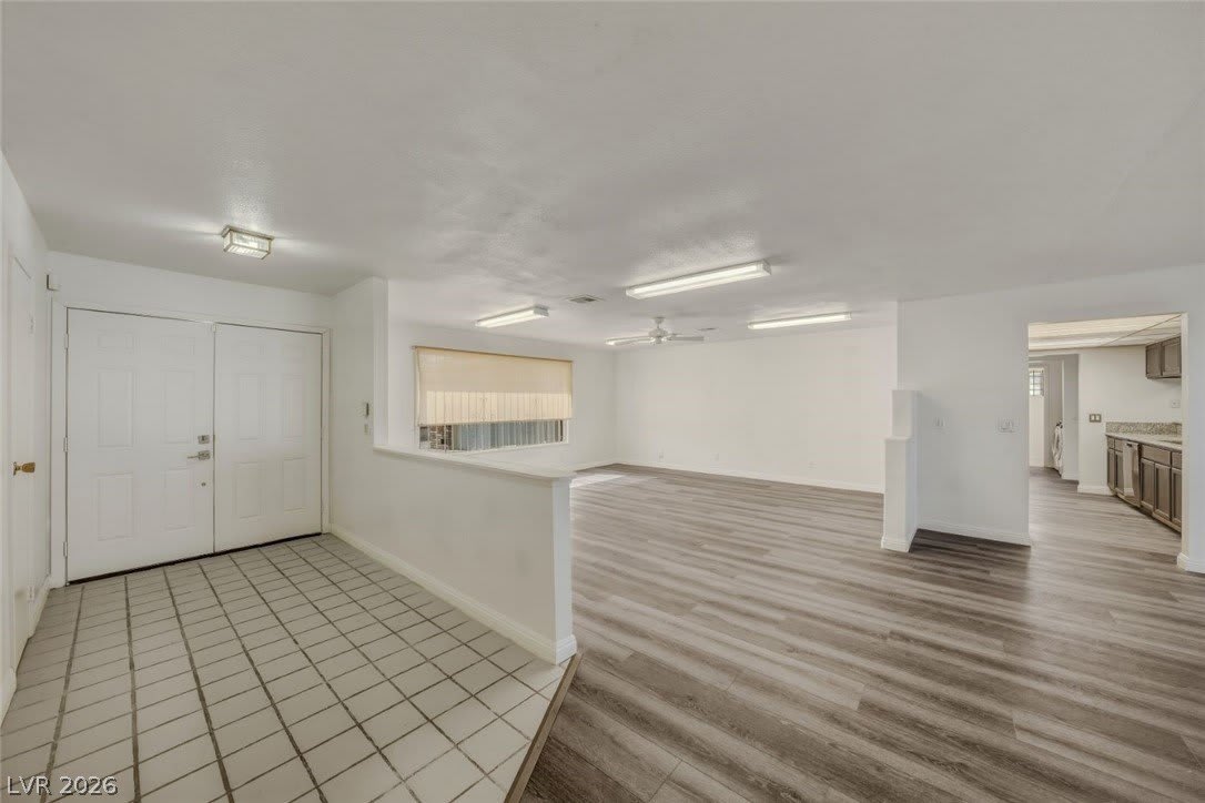 6760 W Oakey Boulevard – photo 5