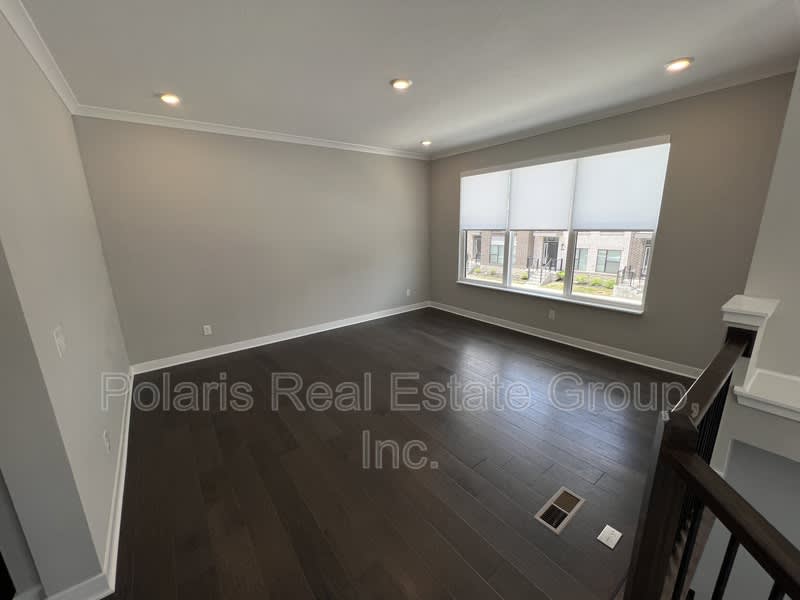 11585 Fullham St – photo 5