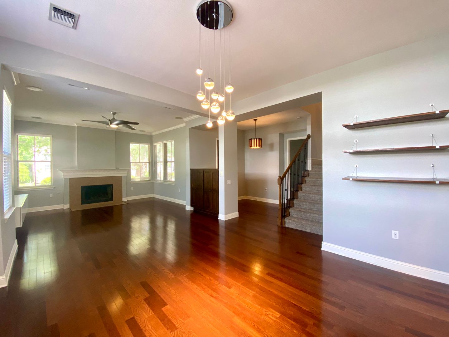 Large Home in Mueller! Available for October! – photo 3