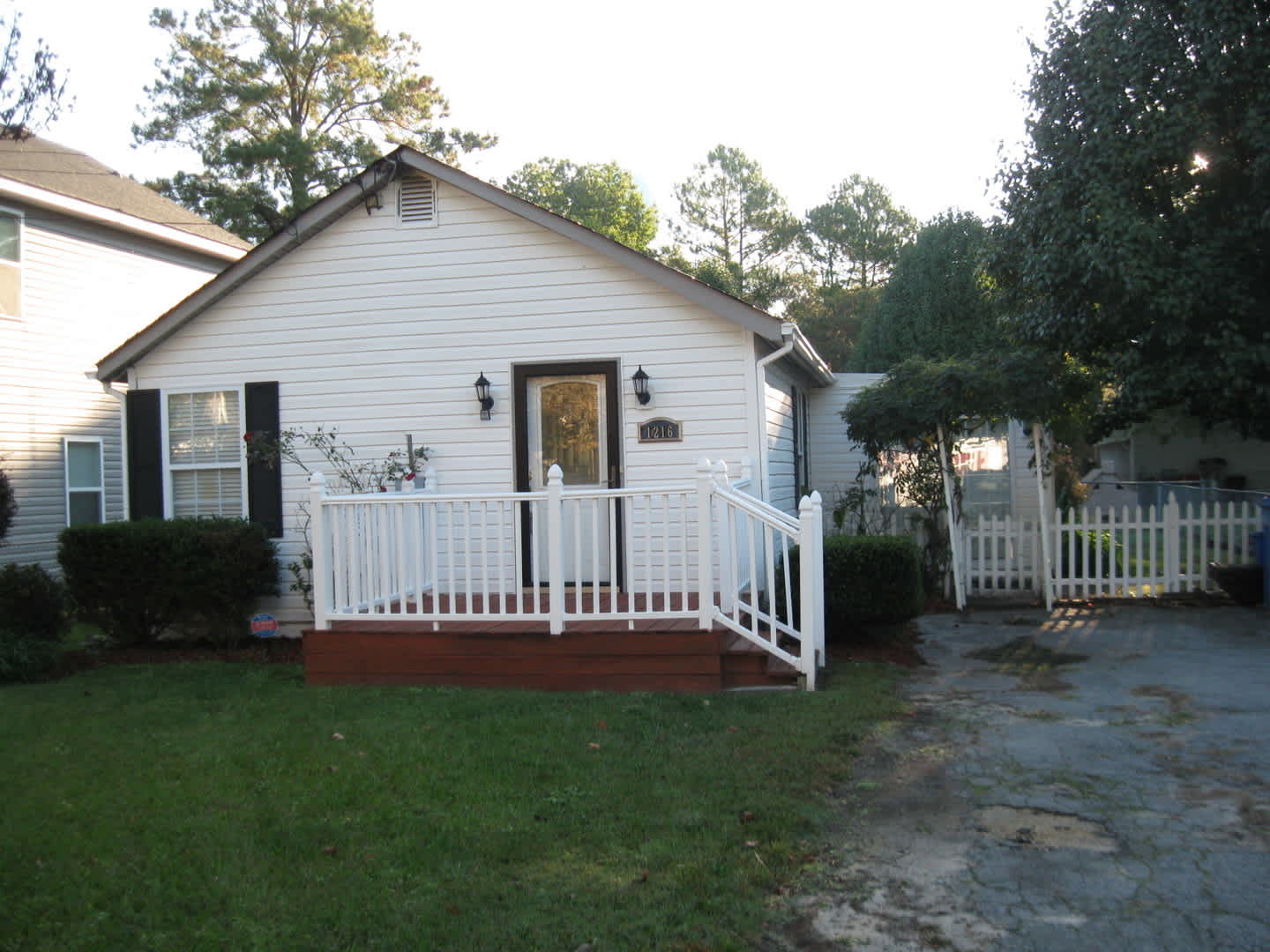 Lovely 2 BR home with Bonus Room – photo 1
