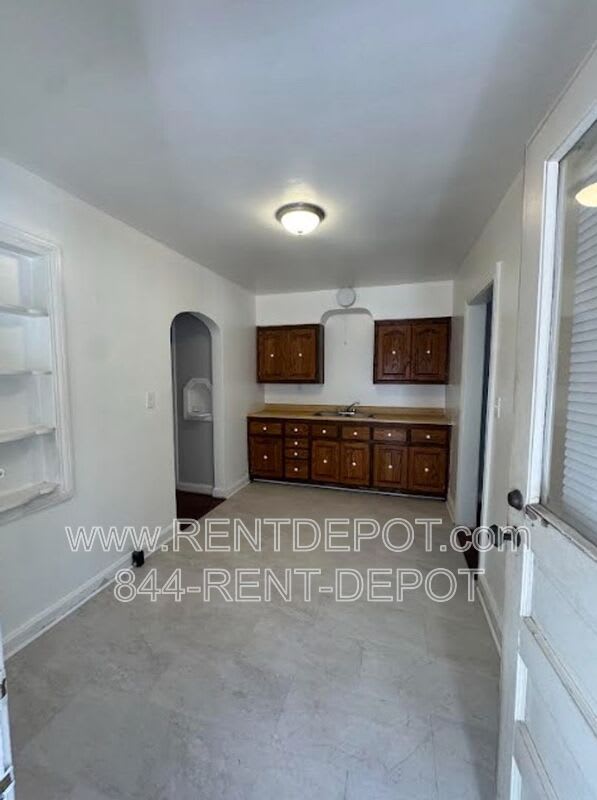 1803 N. Heidelbach – photo 3