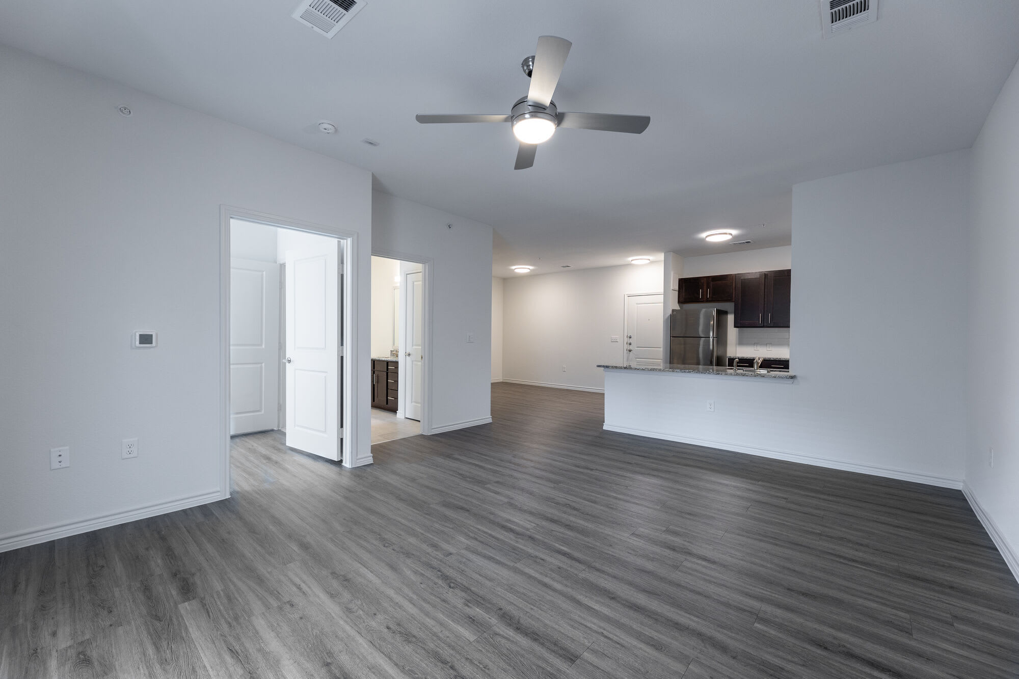 402 Westbrook Drive – photo 4