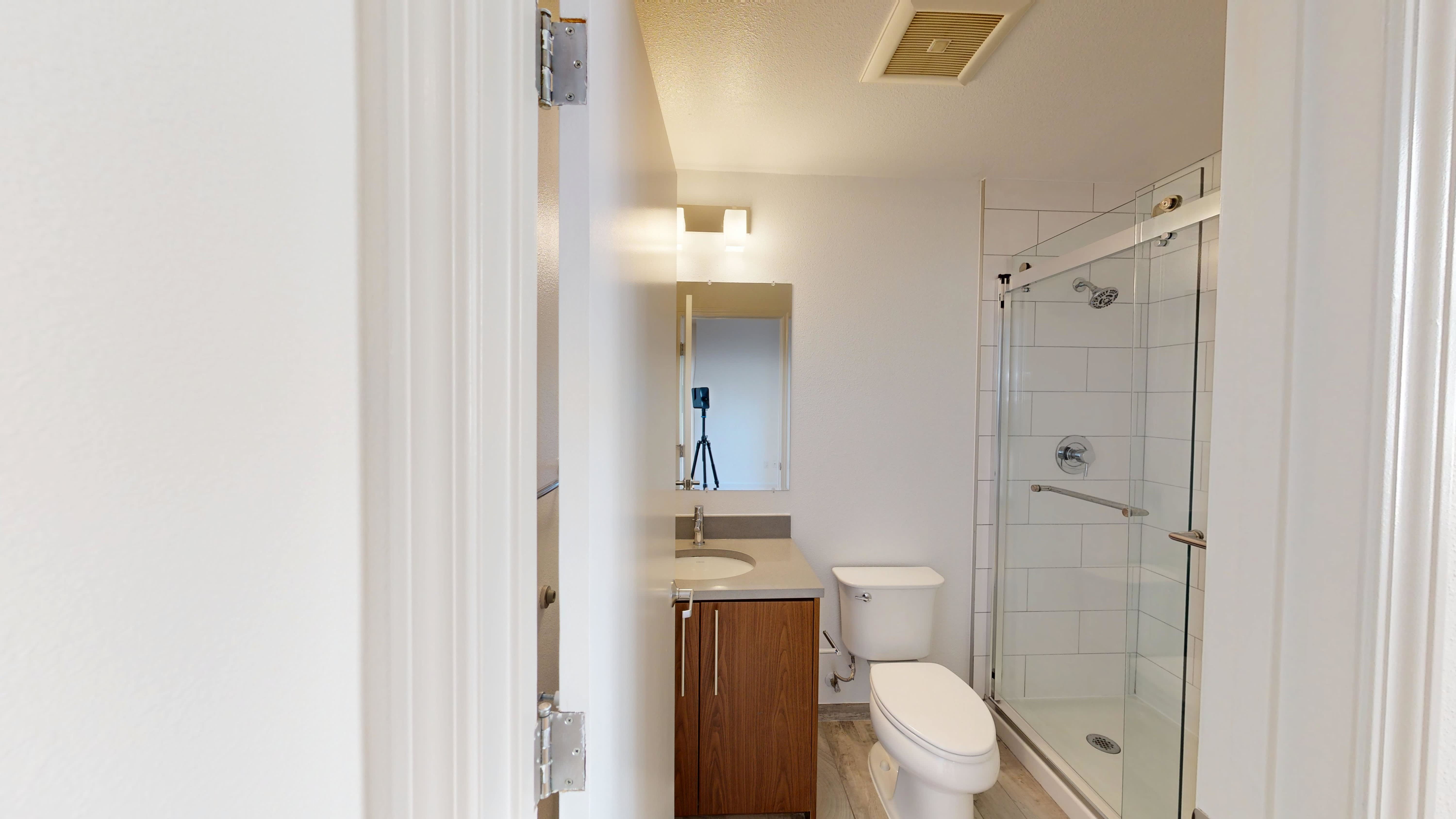 540 LEAVENWORTH Apartments – photo 3