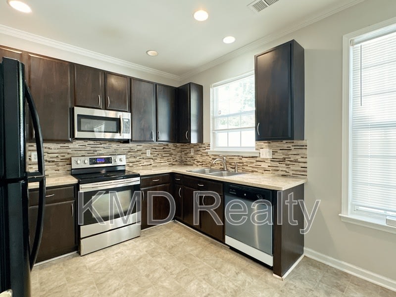 7629 Abigail Glen Drive – photo 4