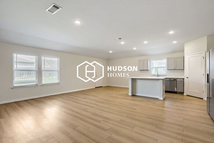 3020 Titus Court – photo 3