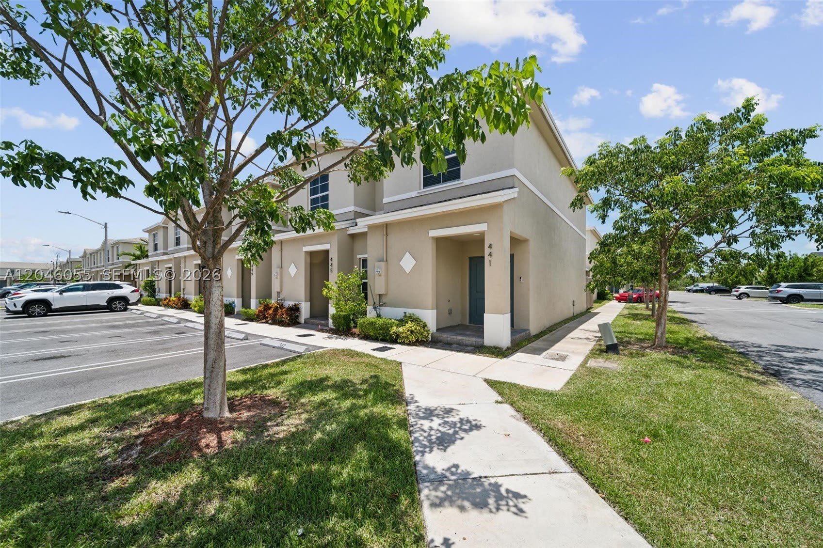441 NE 4th Ln – photo 2