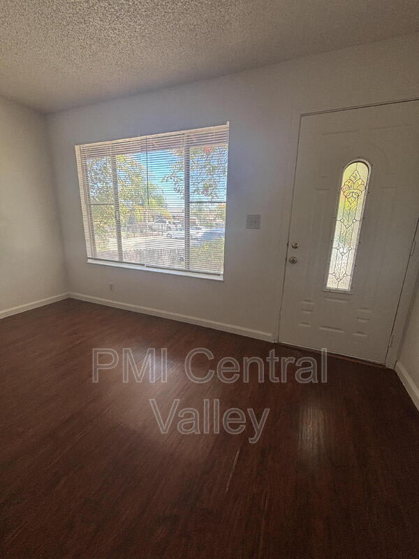1451 Denver Avenue – photo 3