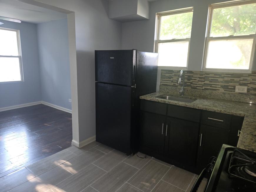 8756 South Exchange Ave. – photo 4