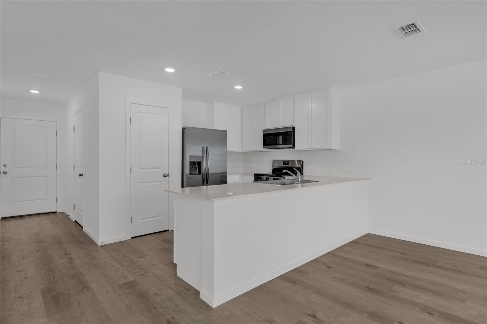 2424 BEVEL Lane – photo 4