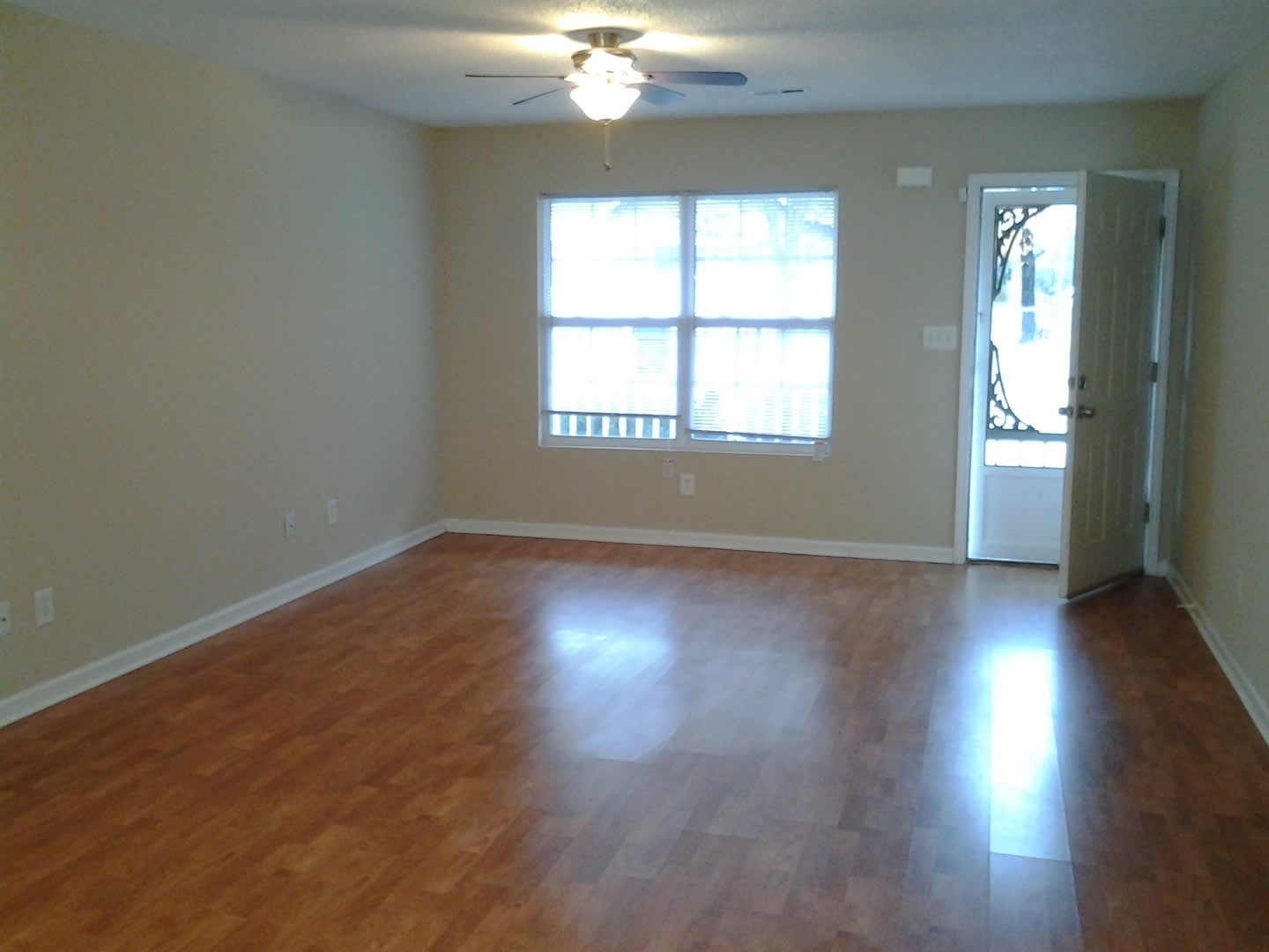 3 Bedroom, 2 Bathroom Home – photo 2