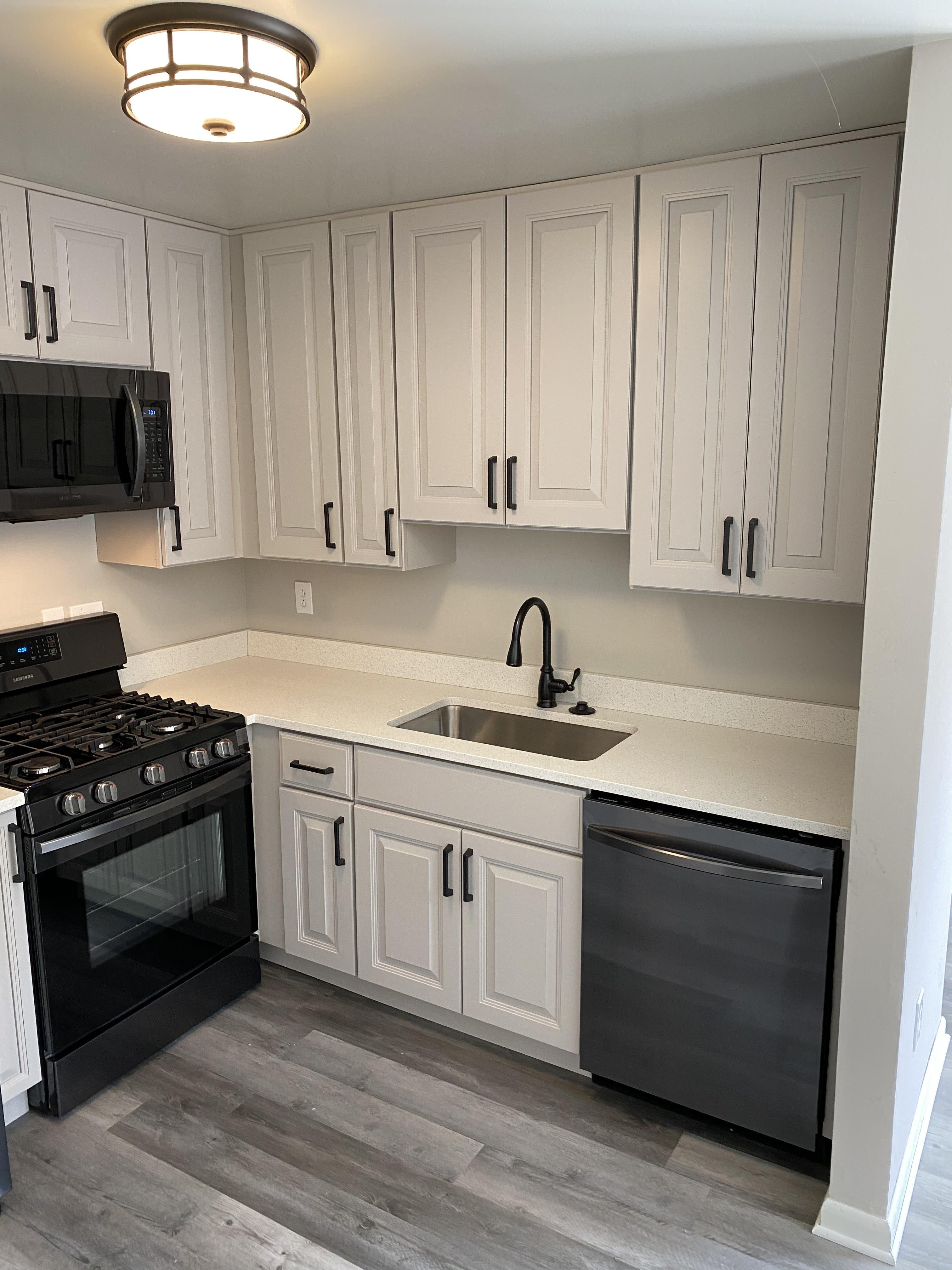 3225 Benjamin Avenue – photo 1