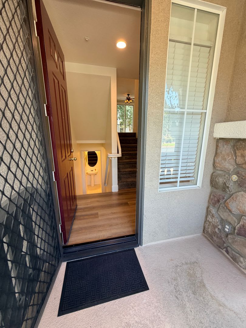 Move in special $500 off 1st months rent – photo 2