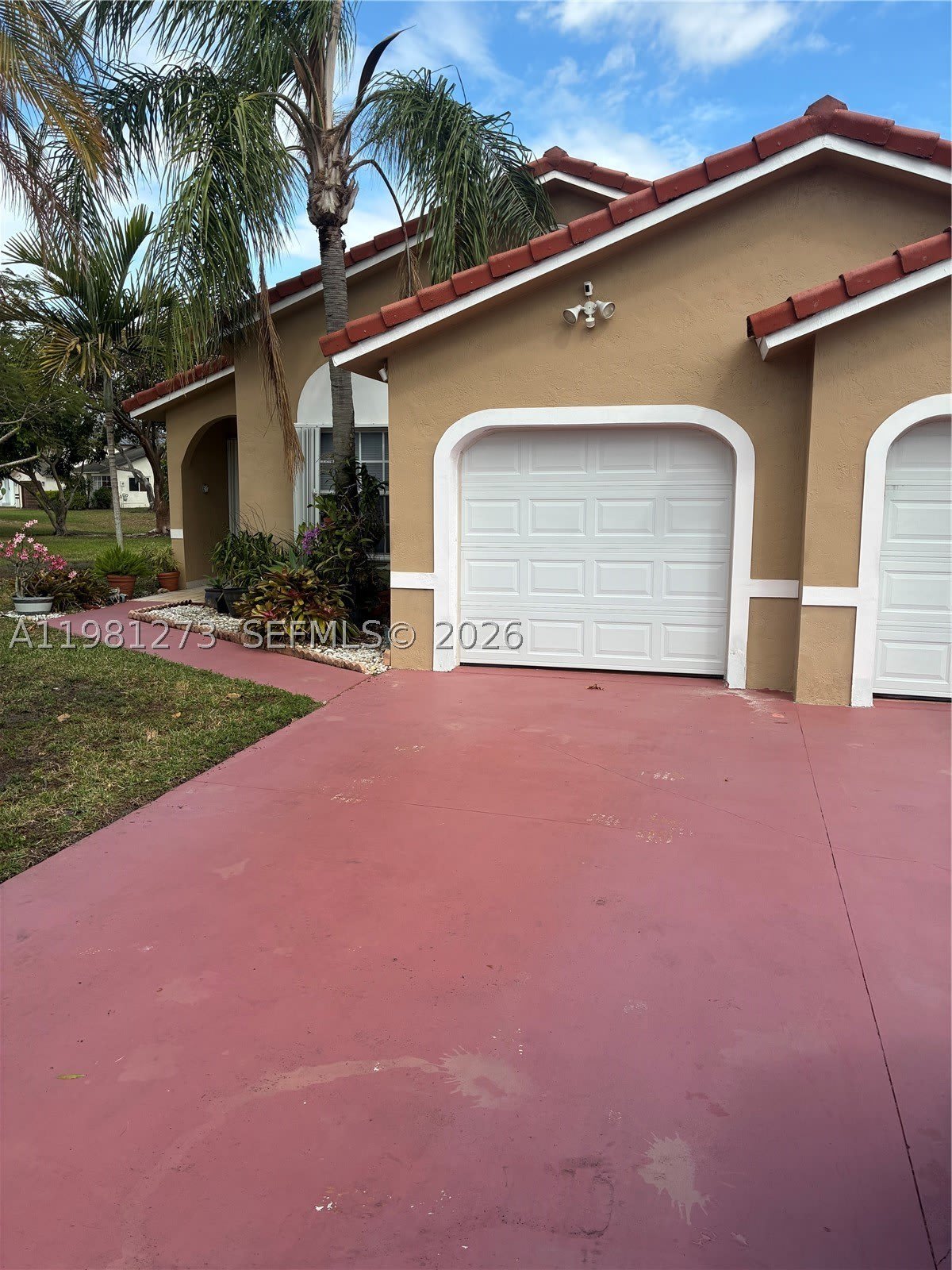 18175 NW 61st Ave – photo 2