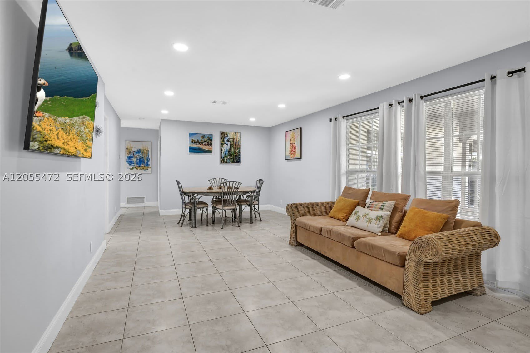 2160 NE 56th St – photo 3
