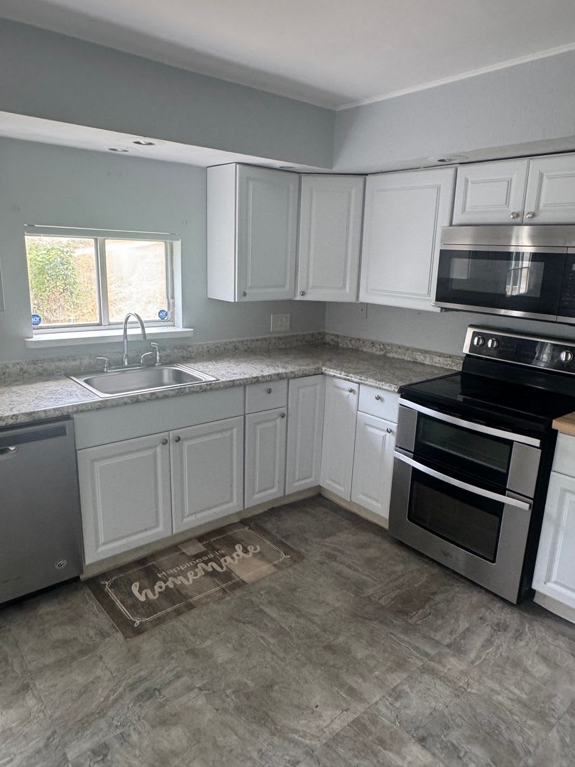 Charming 2Br Home In Mckeesport – photo 5