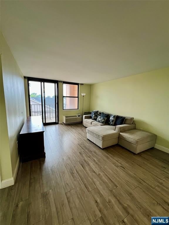 200 Division Street – photo 3