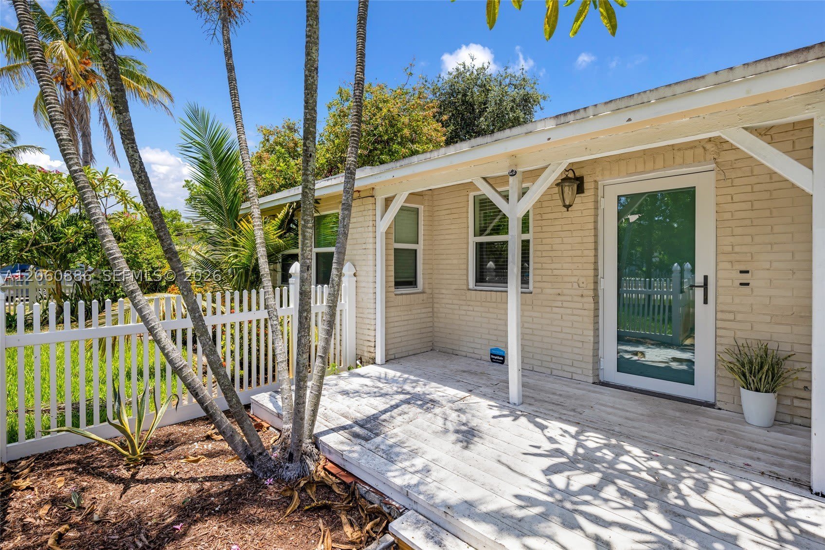 1837 NE 48th Ct – photo 4
