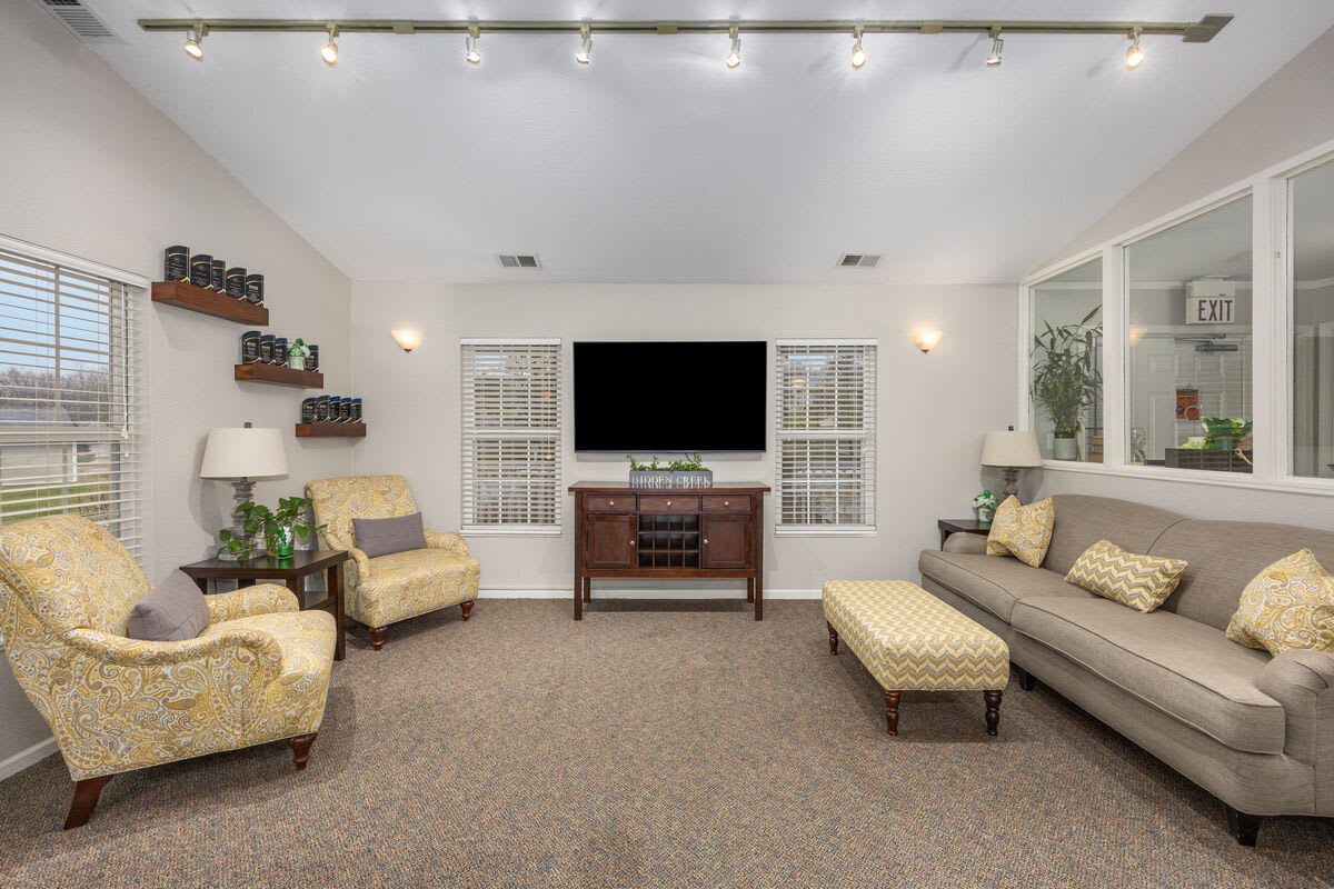 Hidden Creek Apartments – photo 3