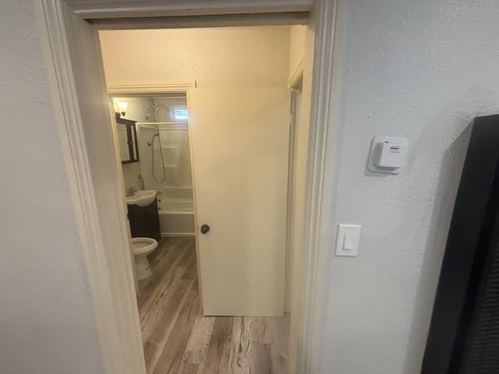 8837 South Hoover Street – photo 4
