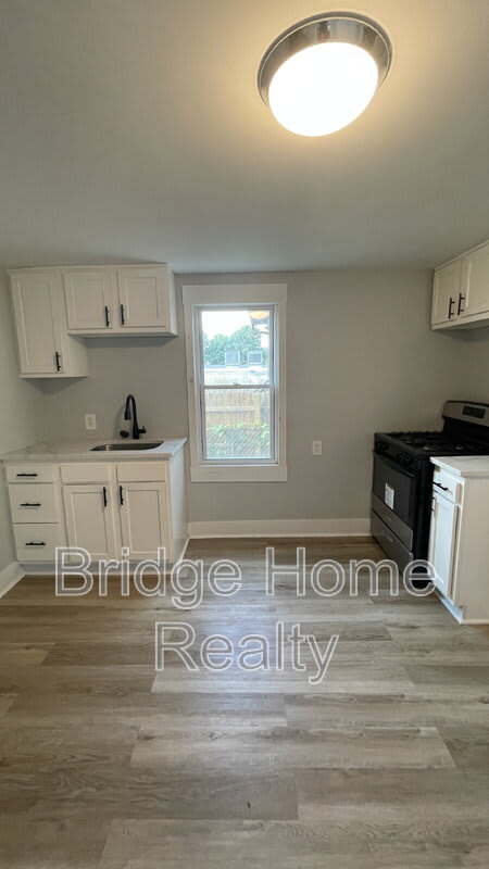 7526 Dickson Street – photo 3