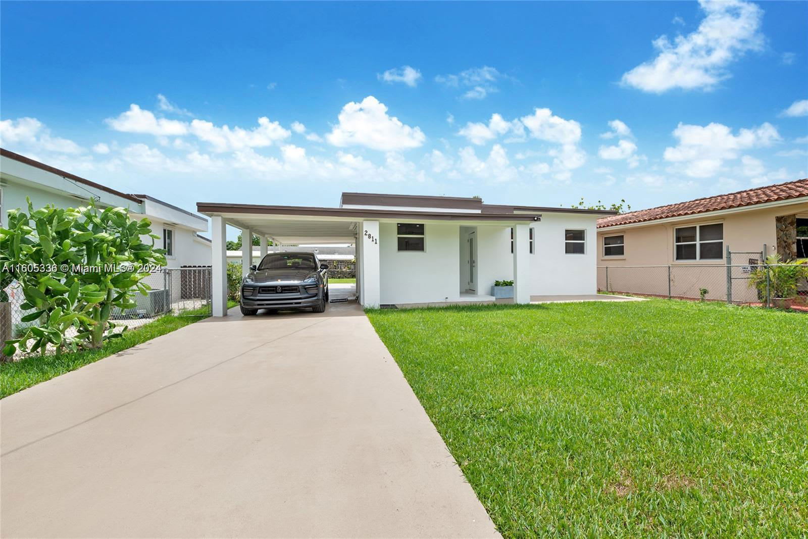 2811 Southwest 65Th Avenue – photo 1