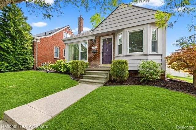 4521 Elmwood Avenue – photo 3