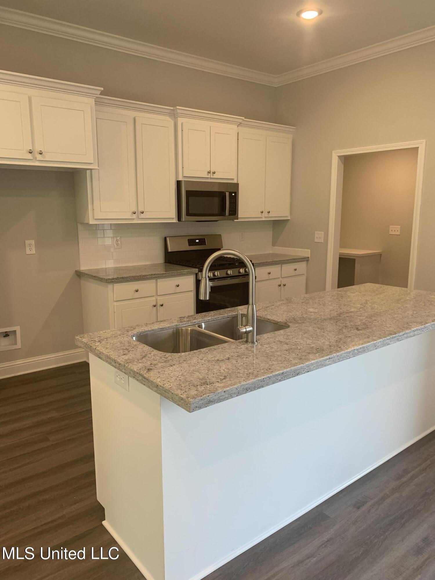624 Westfield Drive – photo 4