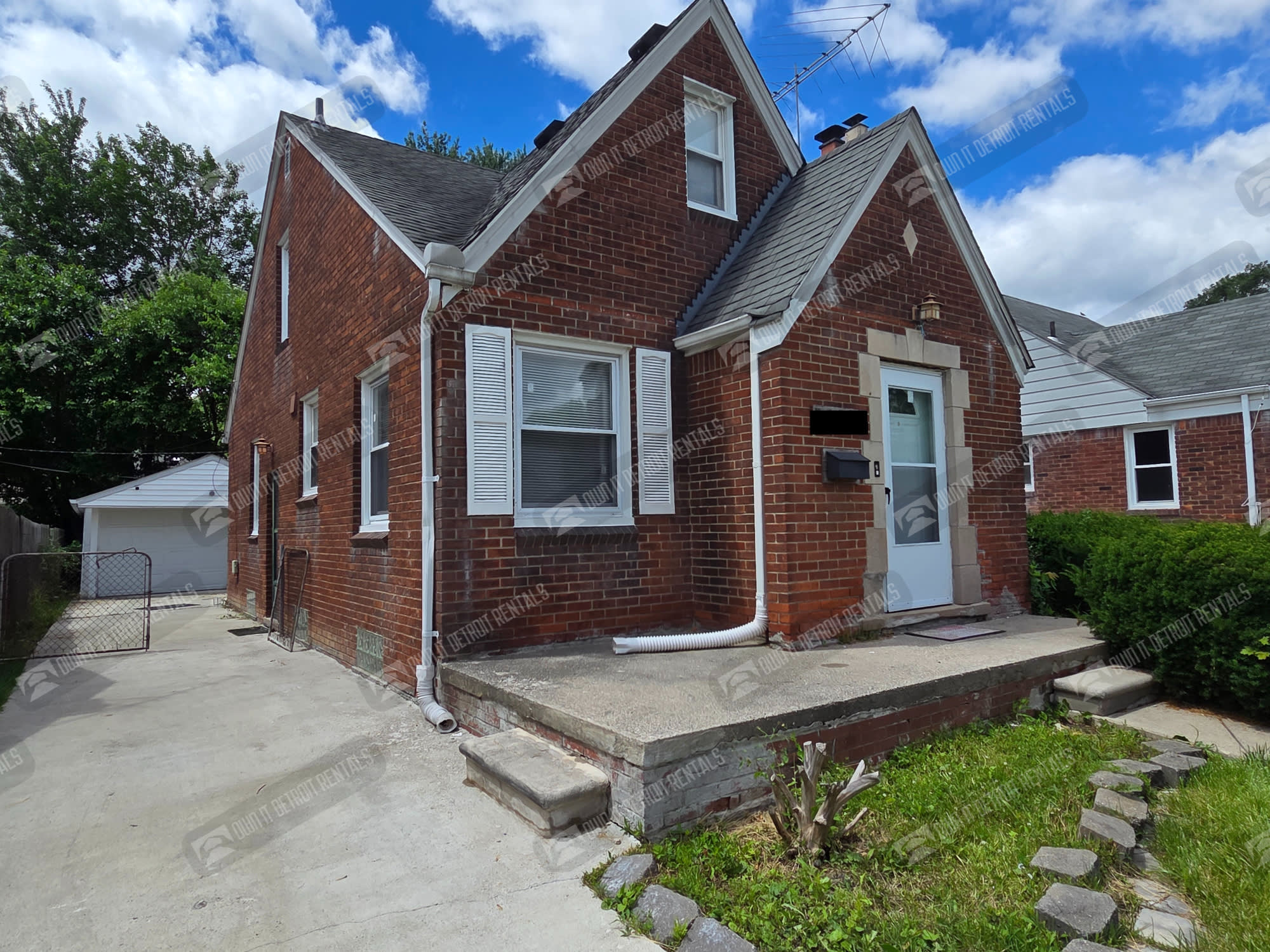 20252 Roscommon St – photo 2