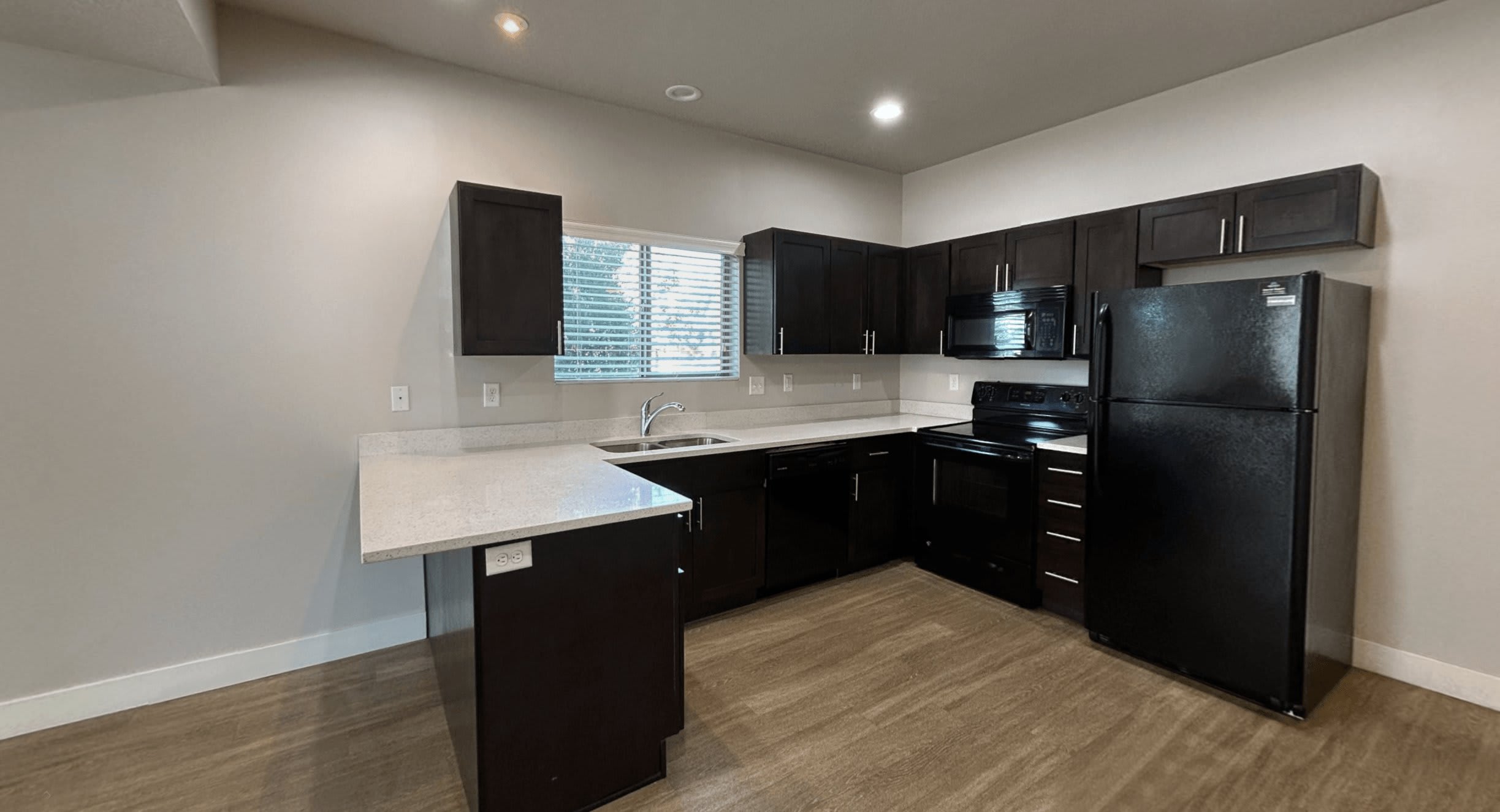 Madrona Townhomes – photo 2