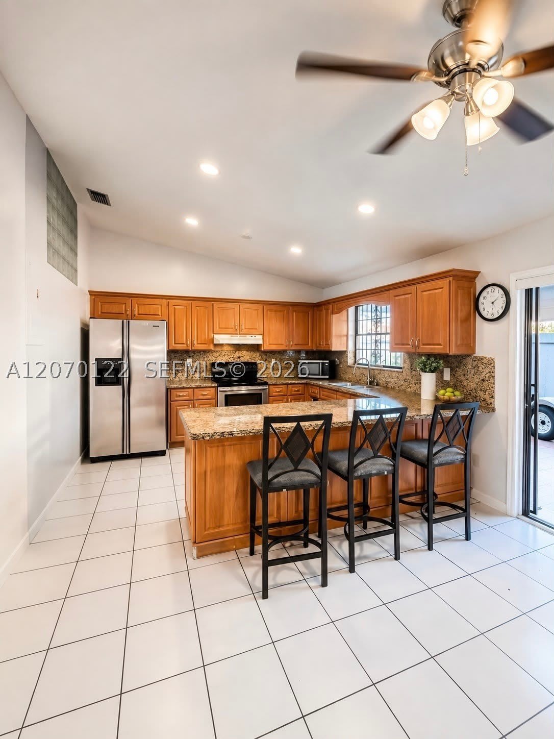 2219 SW 137th Pl – photo 2