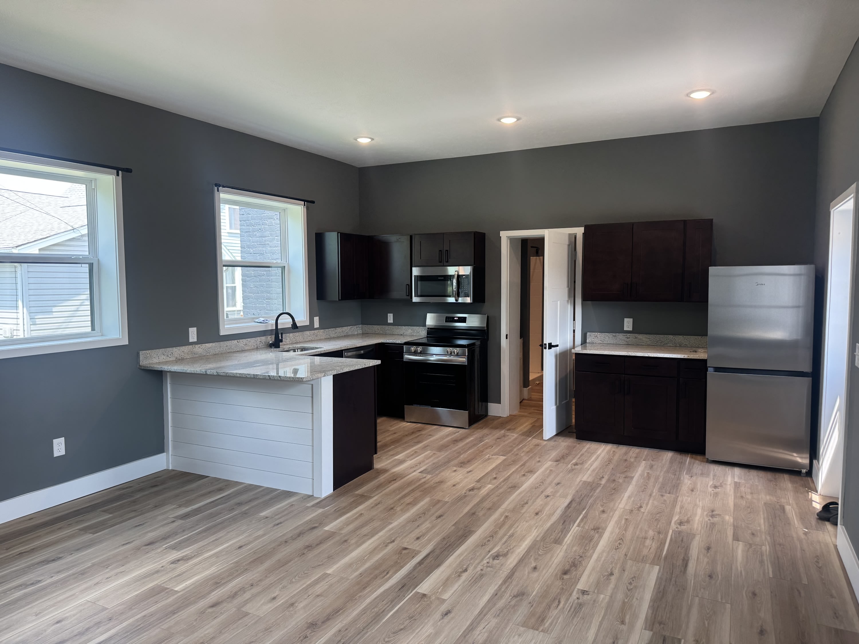 1349 South B Street – photo 3