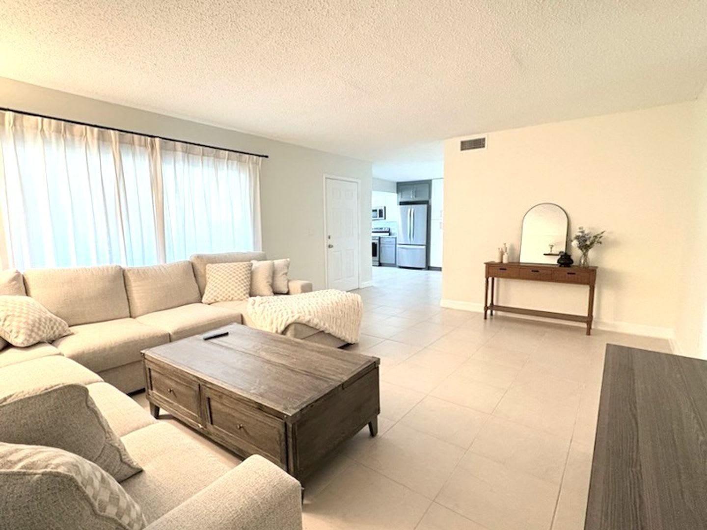 Adorable 2 Bedroom Townhome in Port Orange! – photo 4