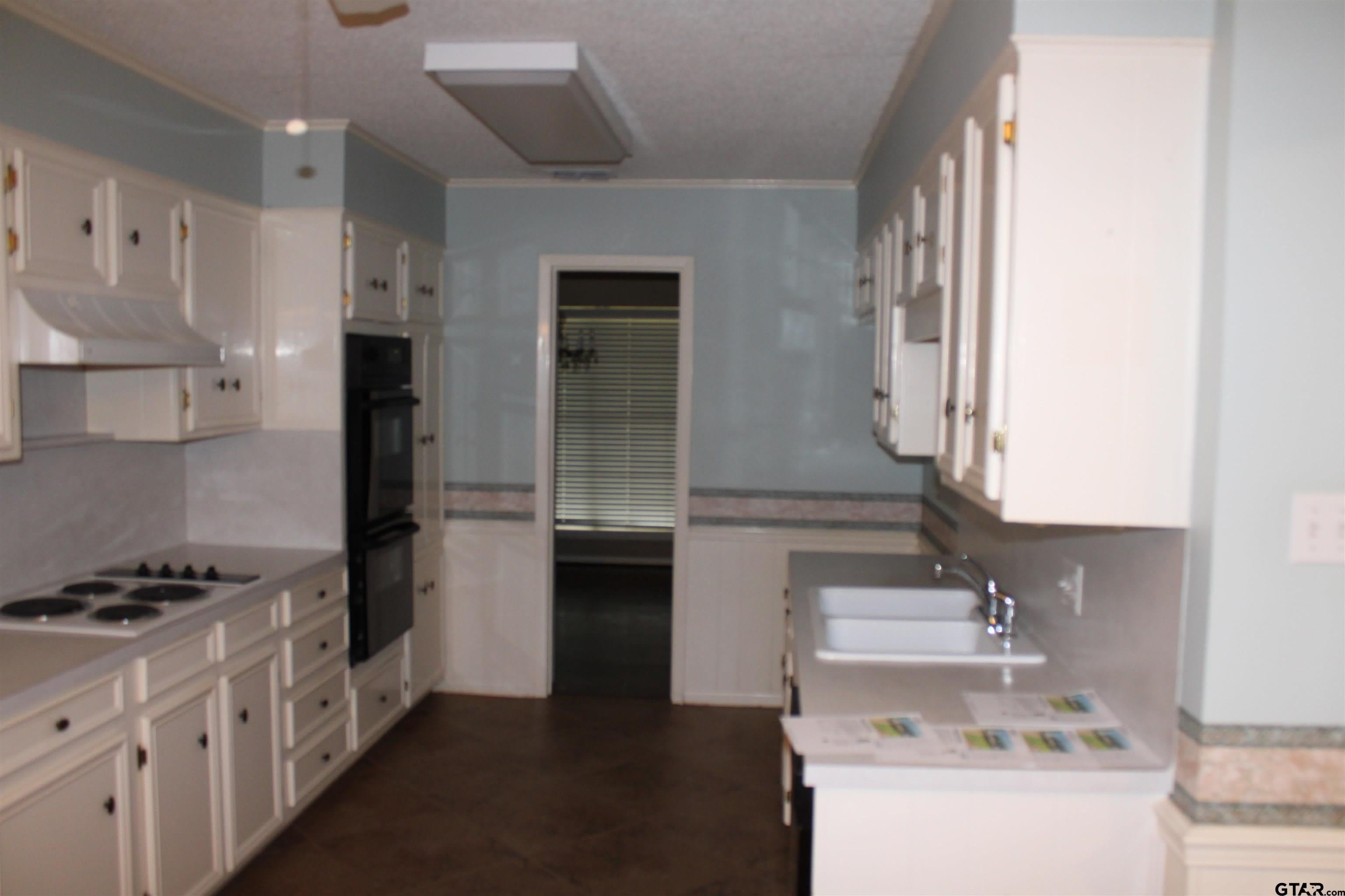 713 Meadow Creek – photo 4